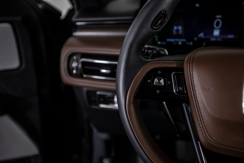 2025 Lincoln Aviator Reserve Image 32 of 46