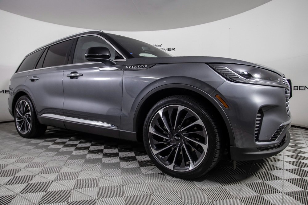 2025 Lincoln Aviator Reserve Image 3 of 46