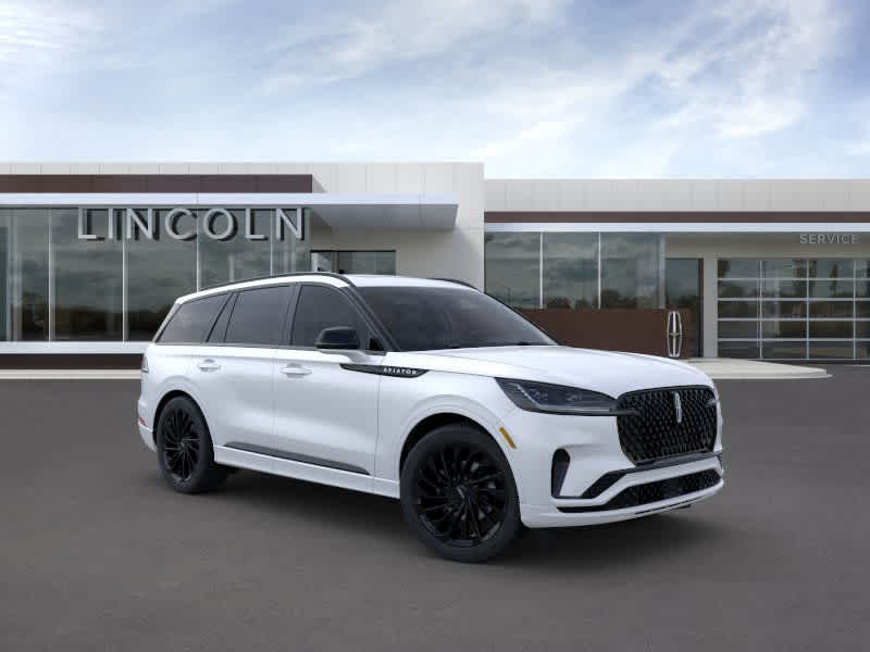Vehicle image 4 of 22