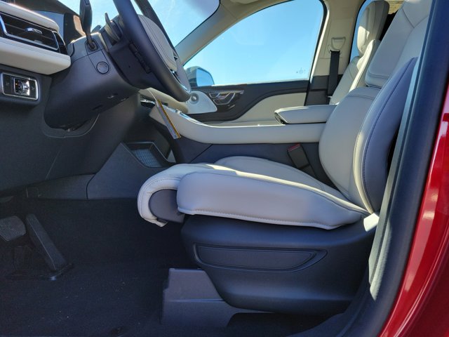 2025 Lincoln Aviator Reserve Image 11 of 29