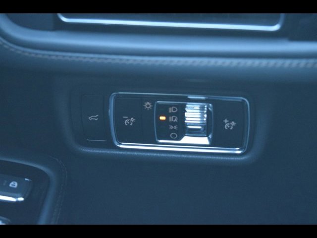 Vehicle image 39 of 41