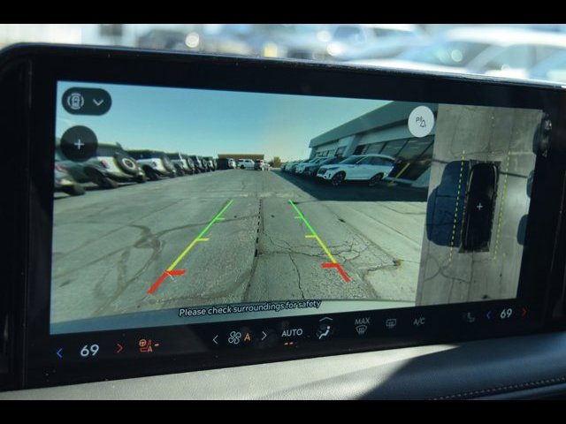 Vehicle image 26 of 41