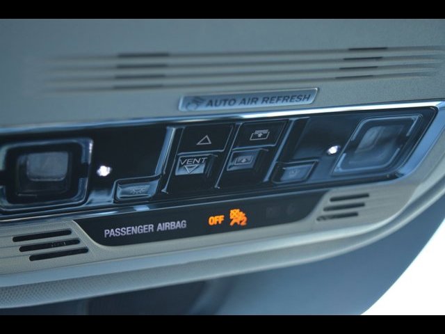 Vehicle image 36 of 41