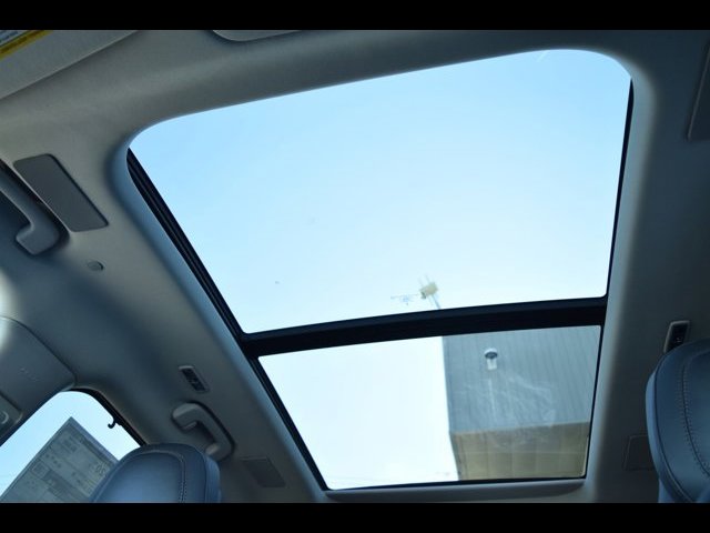 Vehicle image 37 of 41