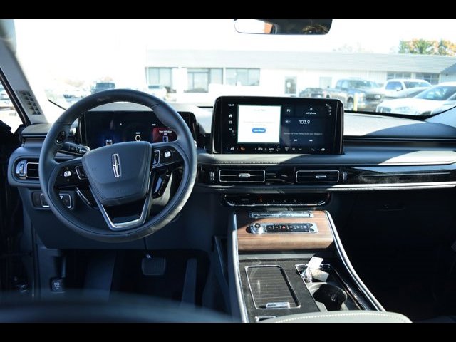 Vehicle image 9 of 41