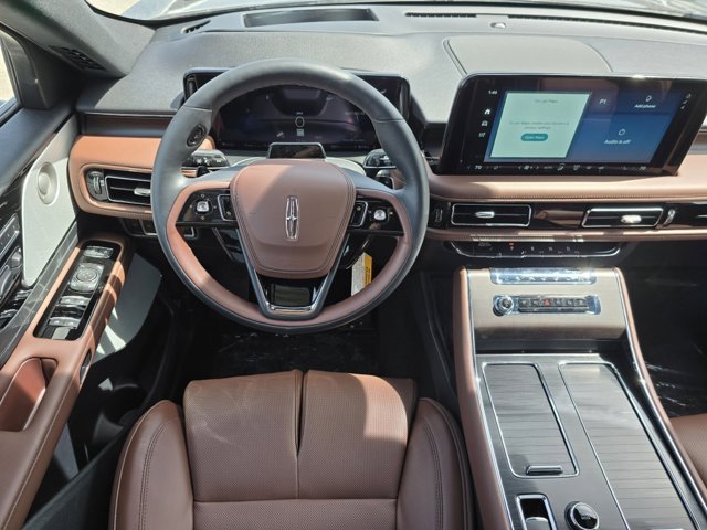 Vehicle image 28 of 30