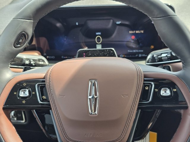 Vehicle image 17 of 30