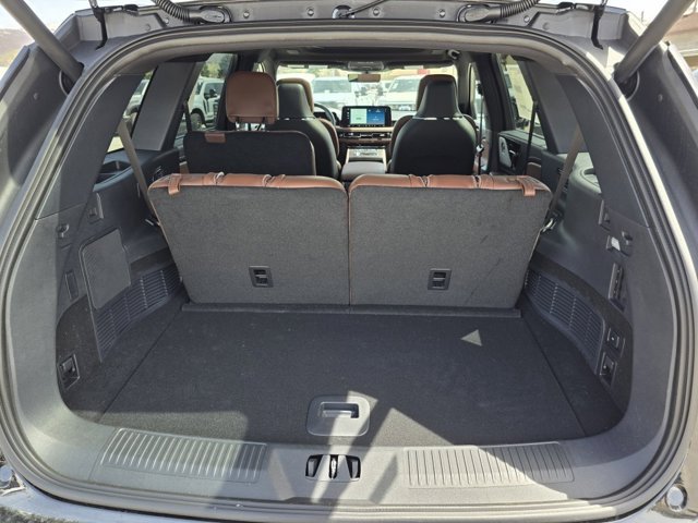 Vehicle image 22 of 30