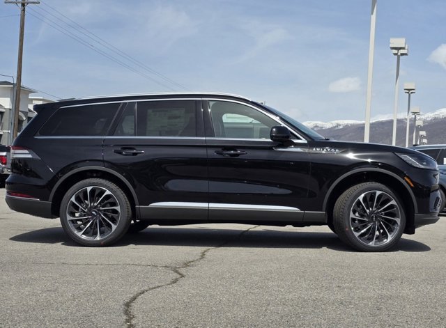 Vehicle image 3 of 30