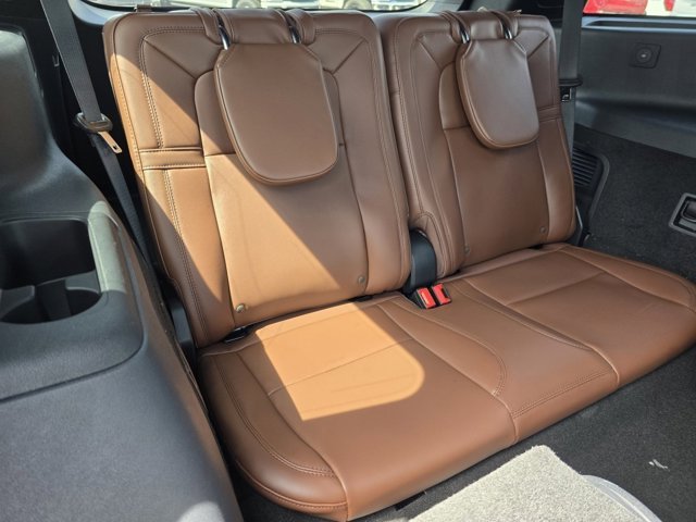 Vehicle image 24 of 30