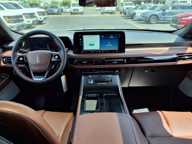 Vehicle image 9 of 28