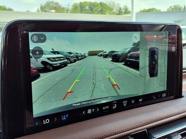 Vehicle image 19 of 28