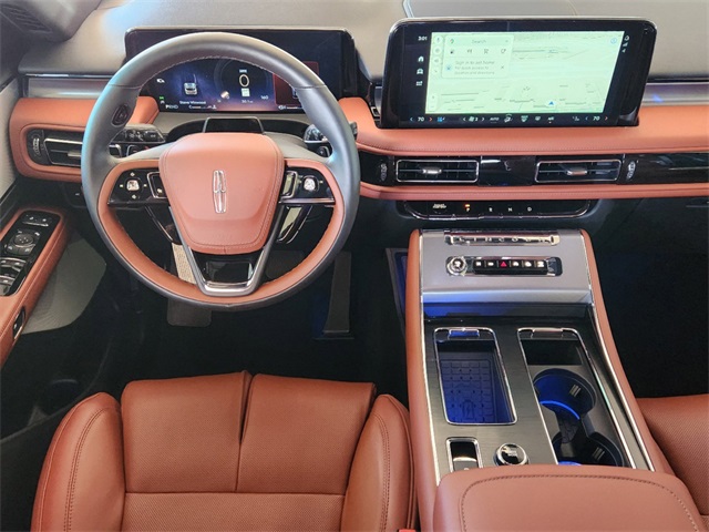 Vehicle image 25 of 31