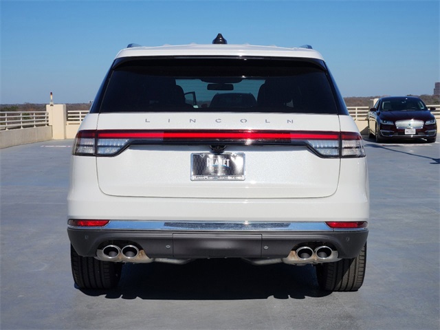 Vehicle image 5 of 31