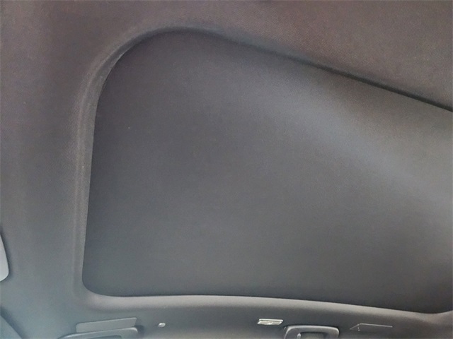 Vehicle image 23 of 31