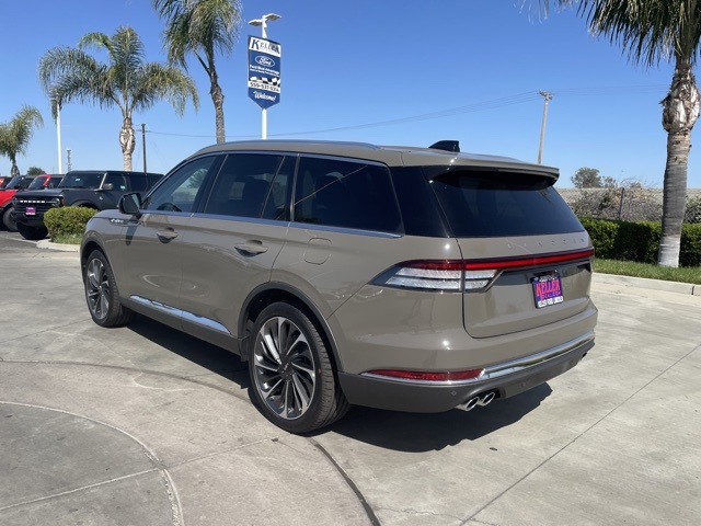 2025 Lincoln Aviator Reserve Image 7 of 30