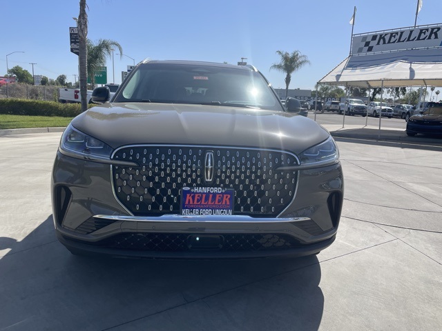 2025 Lincoln Aviator Reserve Image 2 of 30