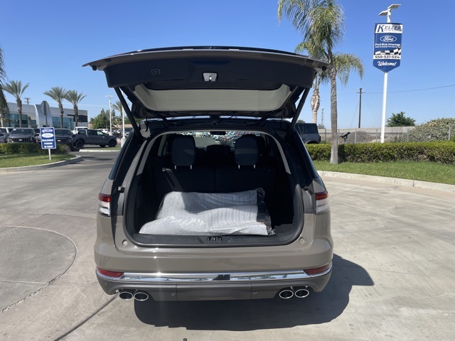 2025 Lincoln Aviator Reserve Image 23 of 30