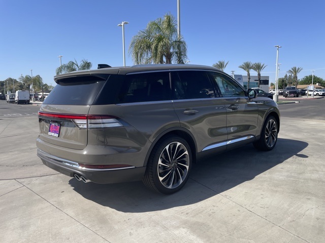 2025 Lincoln Aviator Reserve Image 5 of 30