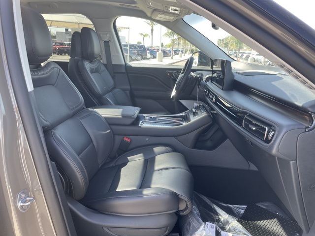 2025 Lincoln Aviator Reserve Image 25 of 30