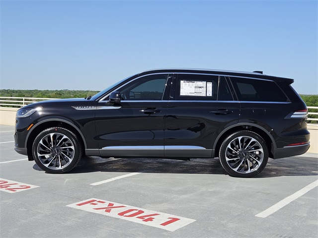 Vehicle image 7 of 32