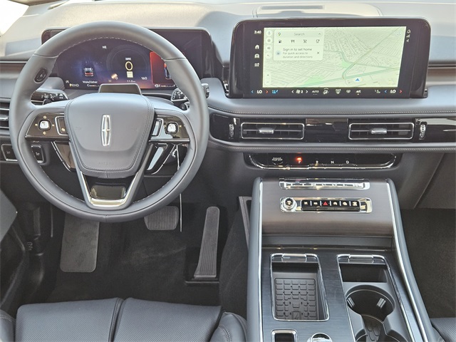 Vehicle image 25 of 32