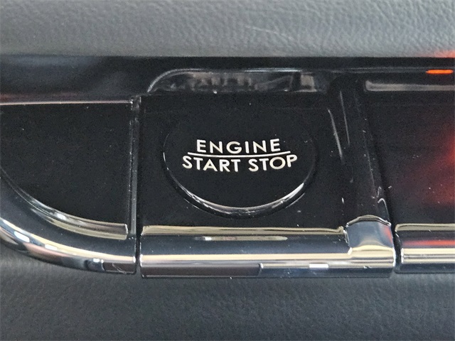 Vehicle image 20 of 32