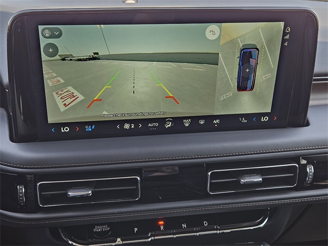 Vehicle image 17 of 32
