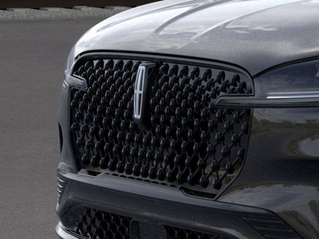 Vehicle image 17 of 22