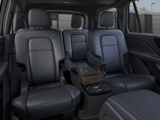 Vehicle image 11 of 22