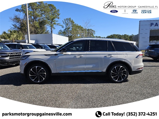 2025 Lincoln Aviator Reserve Image 5 of 33