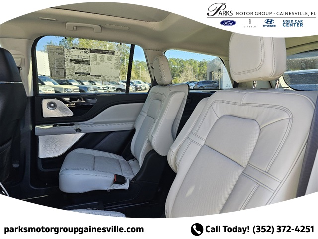 2025 Lincoln Aviator Reserve Image 27 of 33
