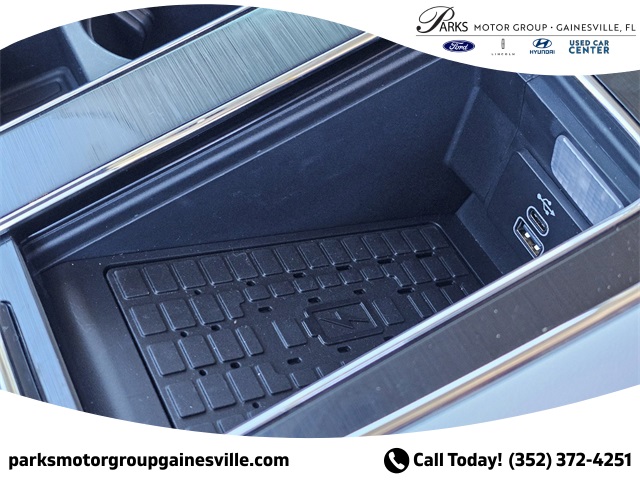 2025 Lincoln Aviator Reserve Image 13 of 33