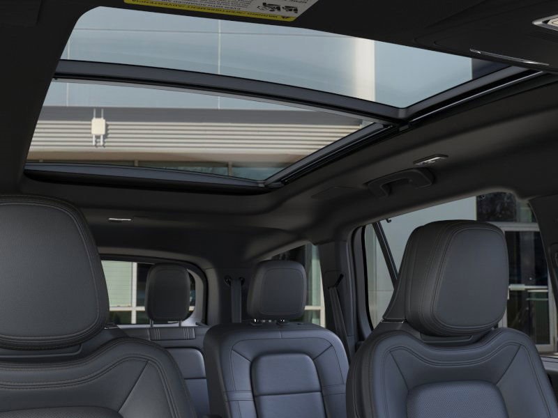 2025 Lincoln Aviator Reserve Image 13 of 22