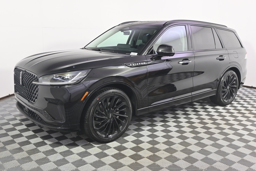 Vehicle image 1 of 32