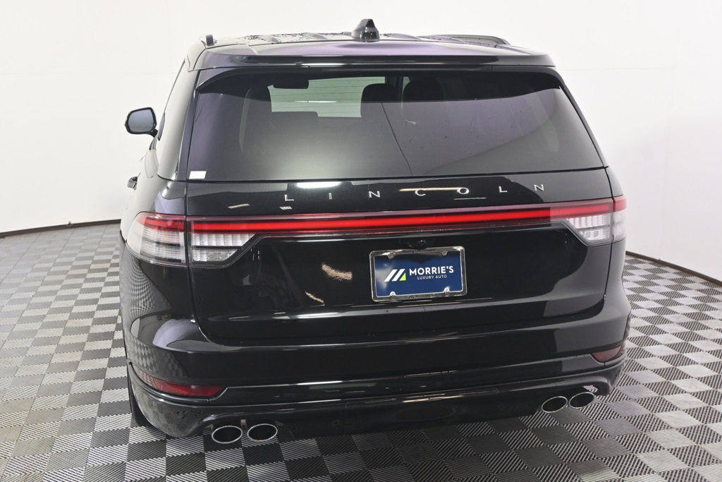 Vehicle image 12 of 32