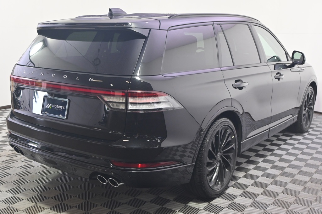 Vehicle image 6 of 32