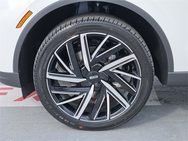 Vehicle image 11 of 32