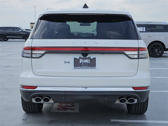 Vehicle image 5 of 32
