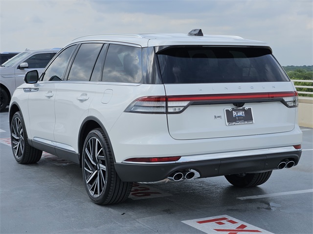 Vehicle image 6 of 32
