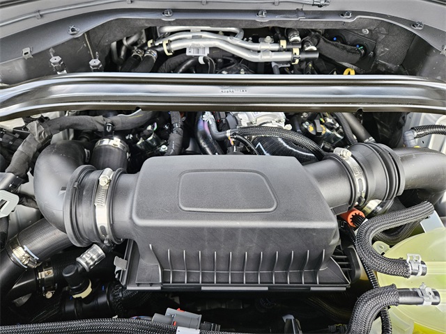 Vehicle image 31 of 32