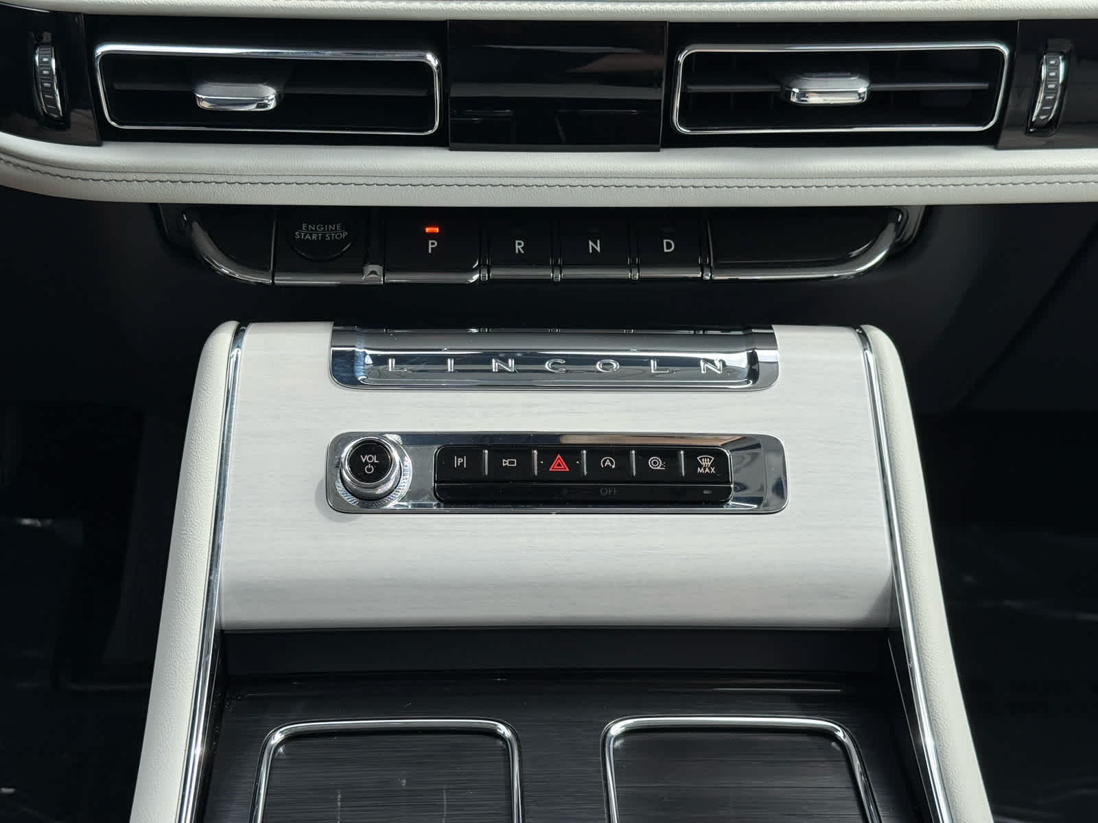 2025 Lincoln Aviator Reserve Image 34 of 37