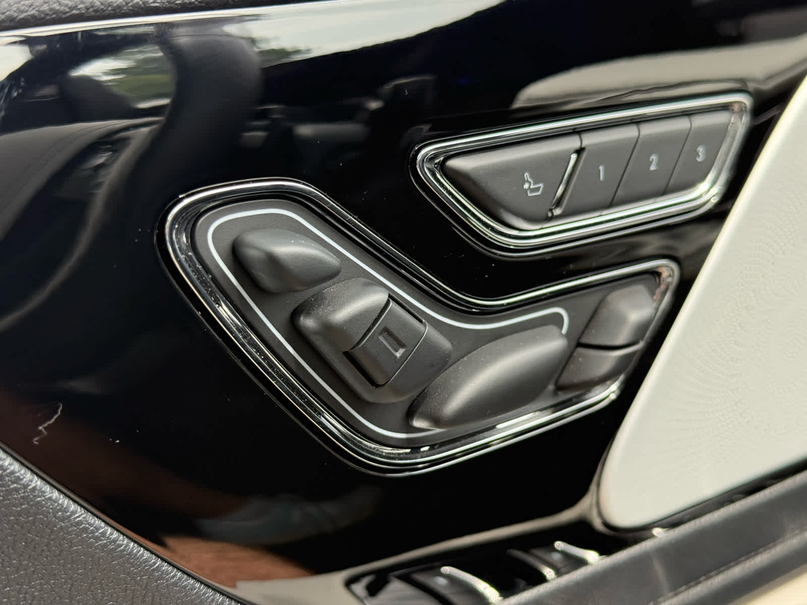 2025 Lincoln Aviator Reserve Image 30 of 37