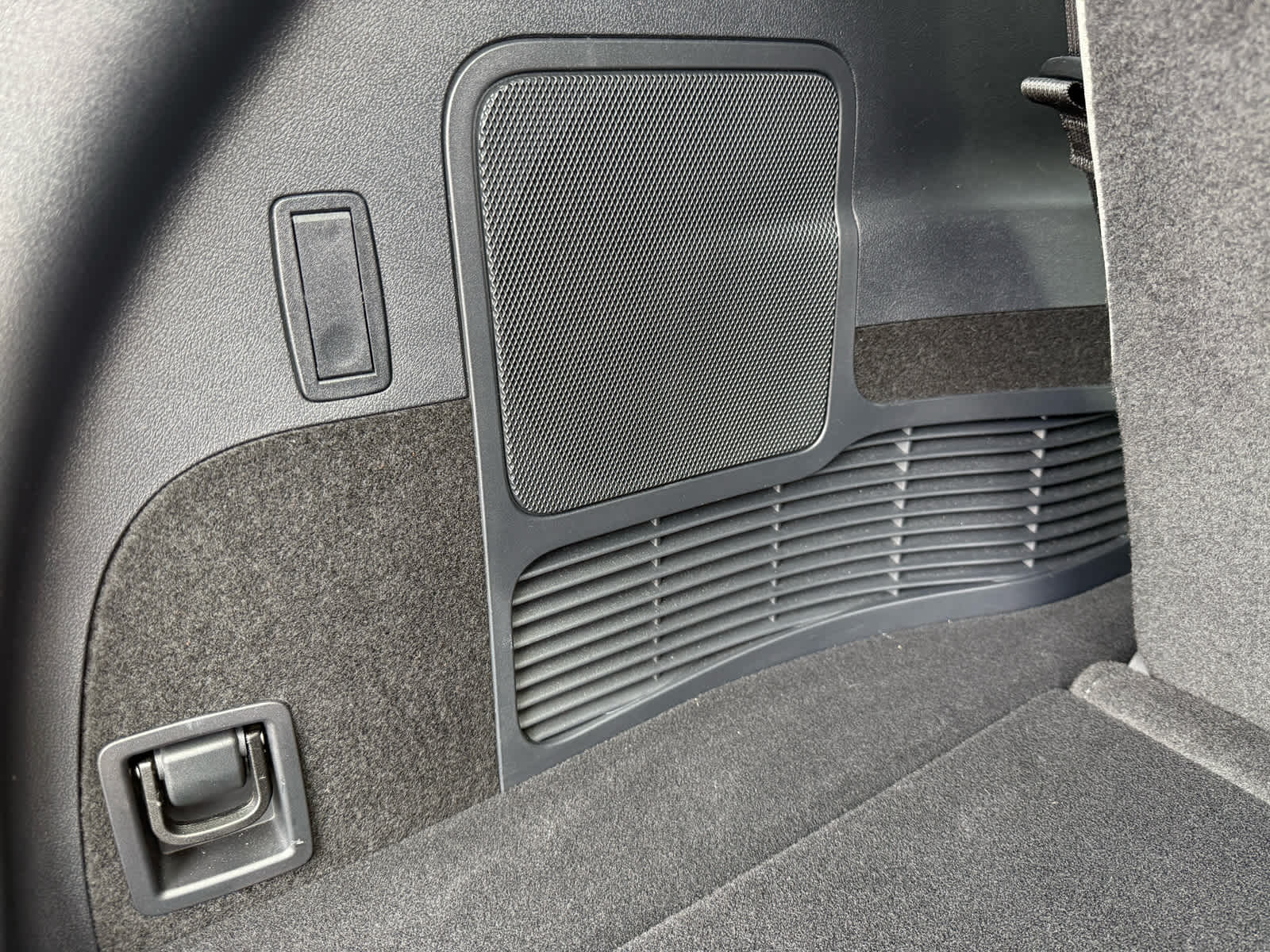 2025 Lincoln Aviator Reserve Image 32 of 37