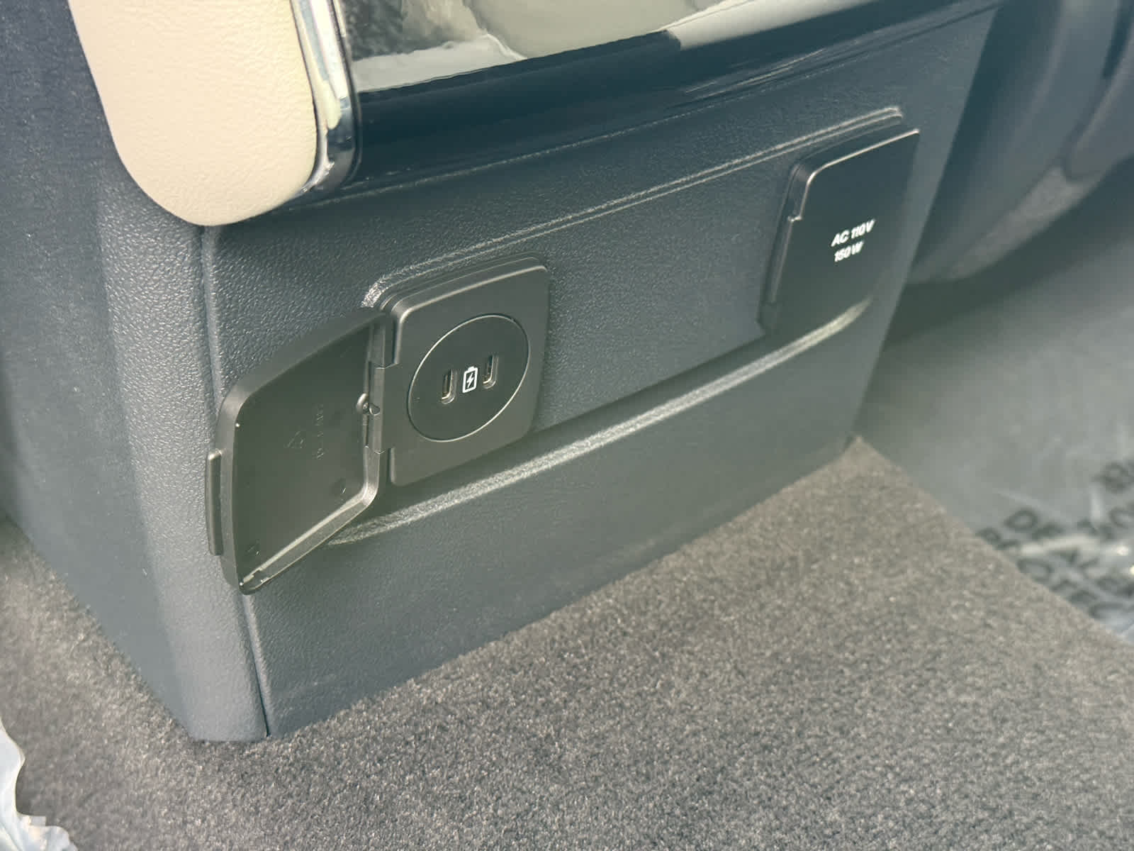 2025 Lincoln Aviator Reserve Image 24 of 37