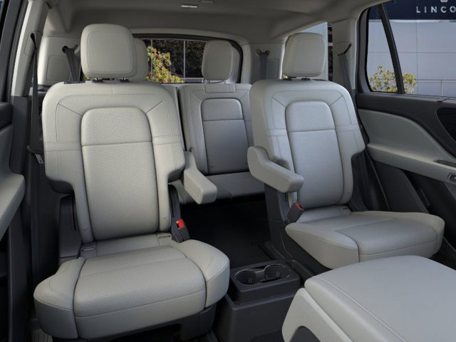 2025 Lincoln Aviator Reserve Image 11 of 23
