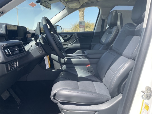 2025 Lincoln Aviator Reserve Image 16 of 33