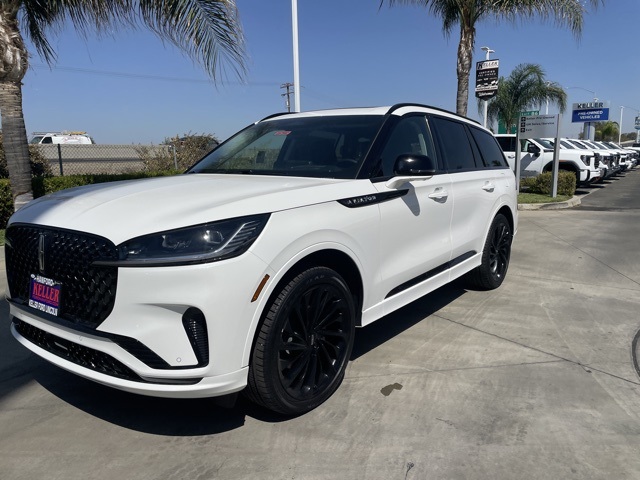 2025 Lincoln Aviator Reserve Image 1 of 33