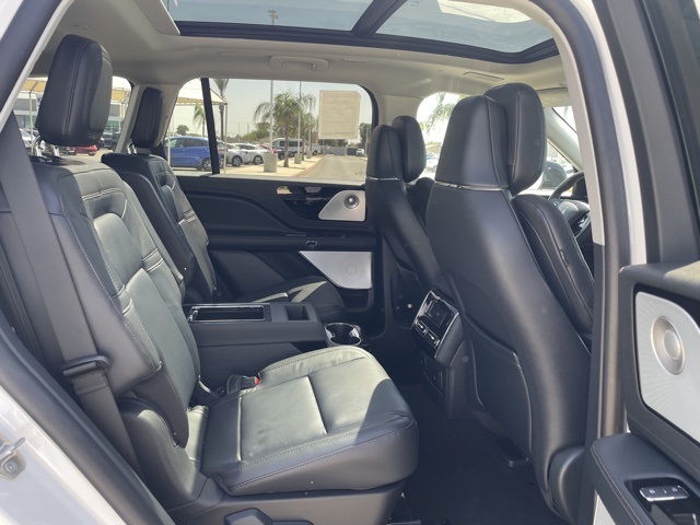 2025 Lincoln Aviator Reserve Image 15 of 33