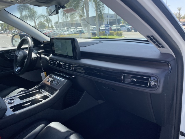 2025 Lincoln Aviator Reserve Image 20 of 33